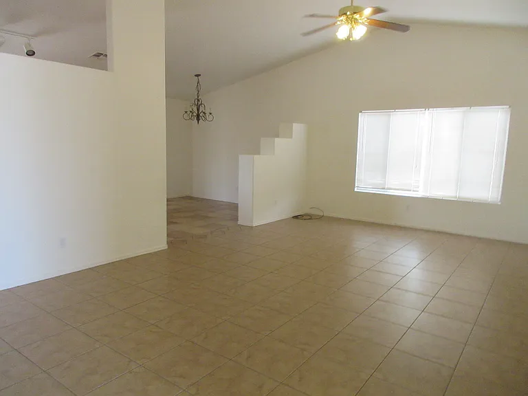 1737 W Corte De Cajamarca — Photo 5