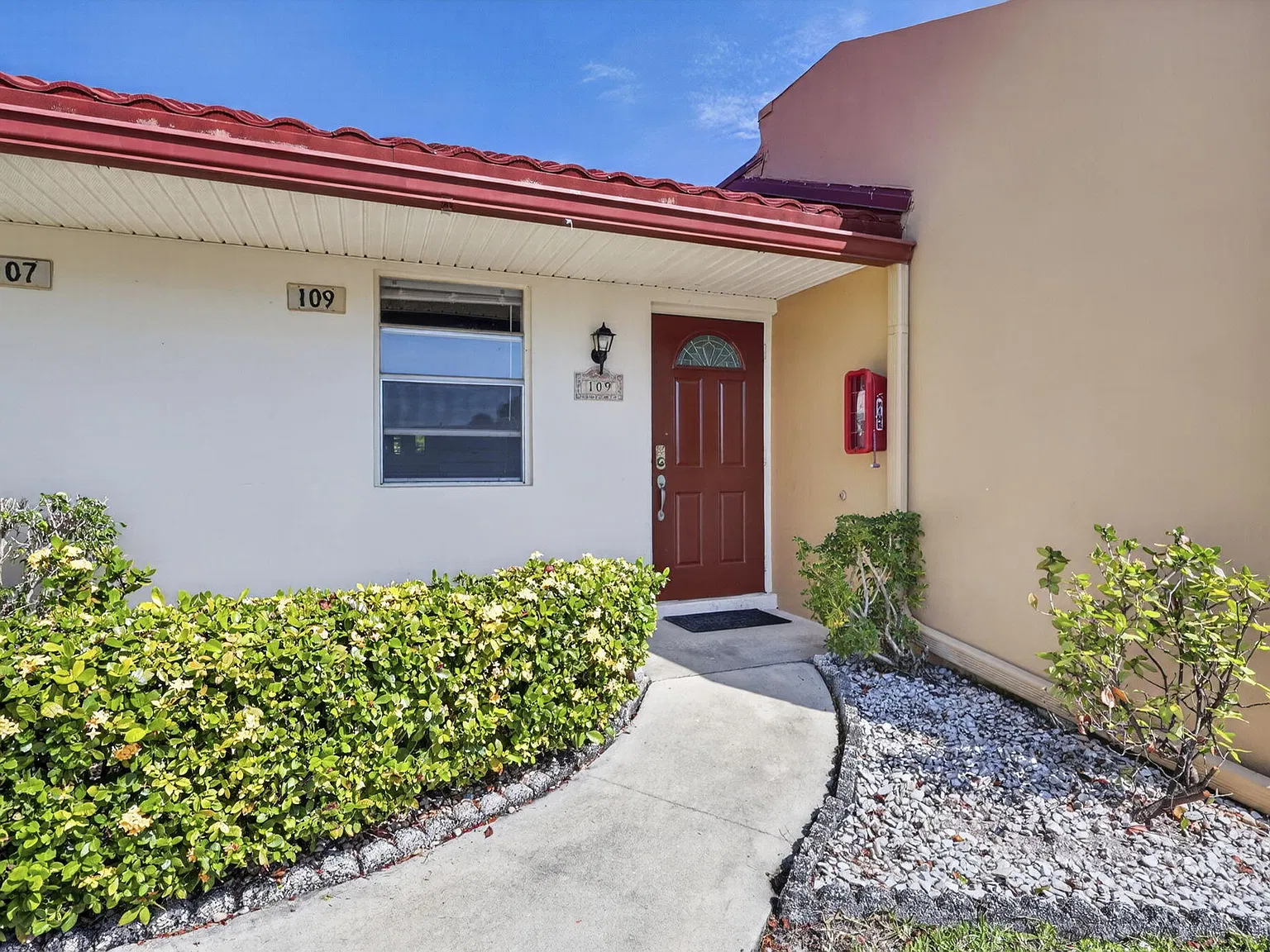 2 bed, 2.0 bath, 1000 sqft, $1,900 — Photo 4