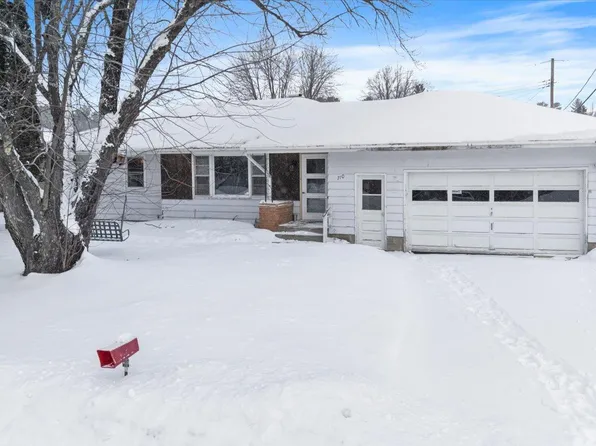 710 Maple Dr, Aurora, MN 55705