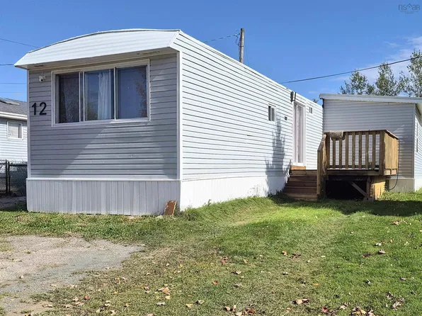 12 Summer St, Murray Siding, NS B6L 4J8