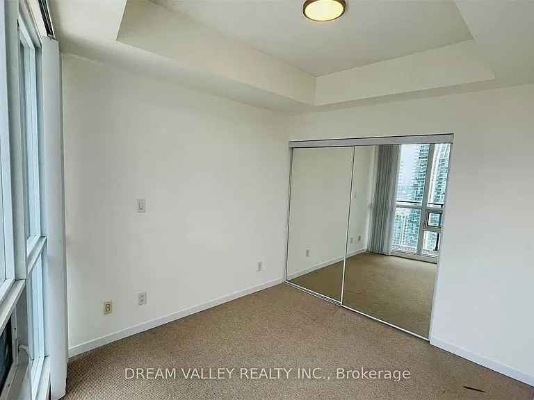 65 Bremner Blvd #3908 — Photo 6