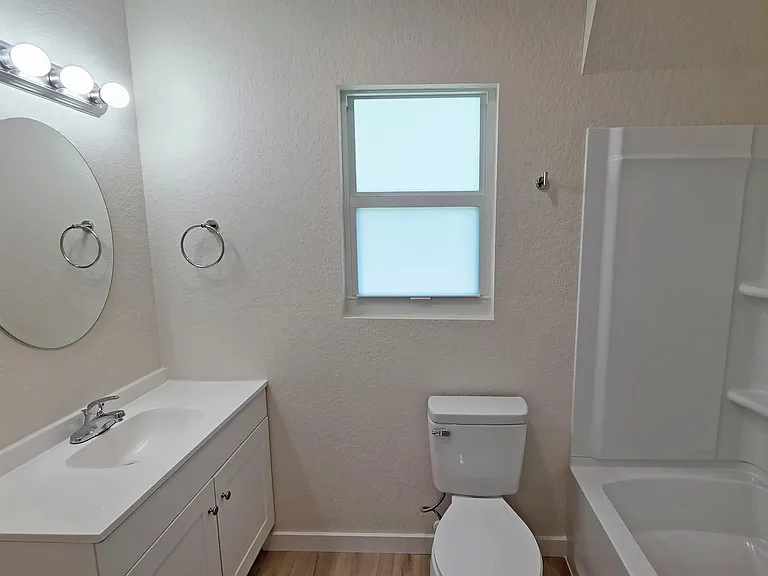 5325 Desoto Pl #B — Photo 7