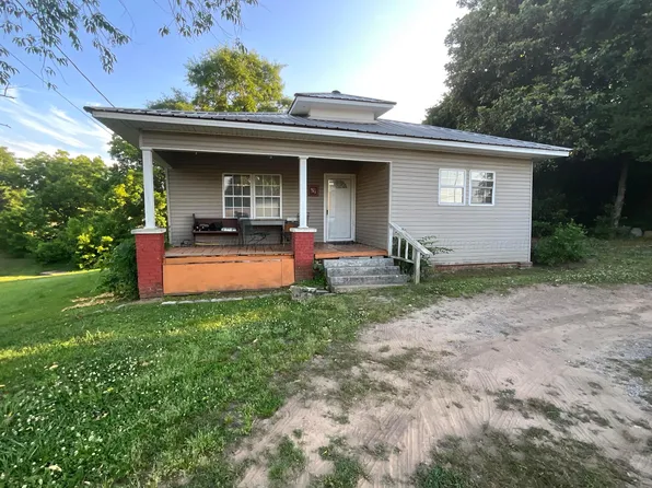 161 7th St NW, Carbon Hill, AL 35549