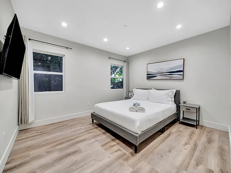 6747 Colgate Ave — Photo 41