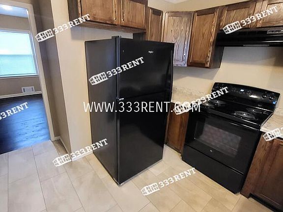 4th image of 5720 Elm Ave