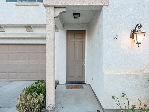 4th image of 1526 N Volterra Ct