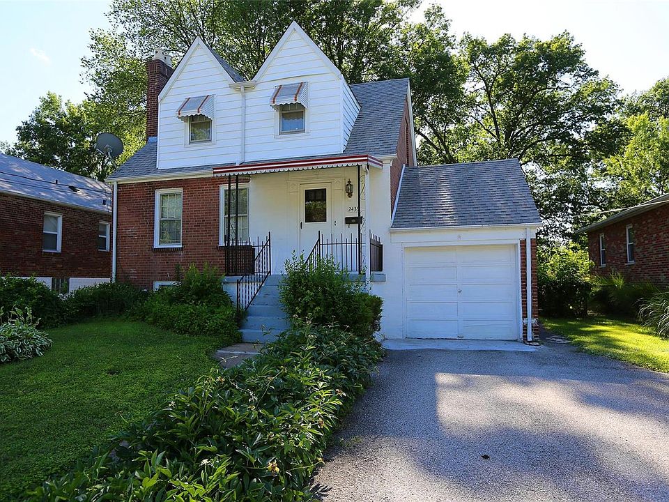 1st image of 2439 Wismer Ave