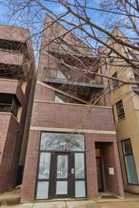 2818 W Chicago Ave APT 3, Chicago, IL, 60622