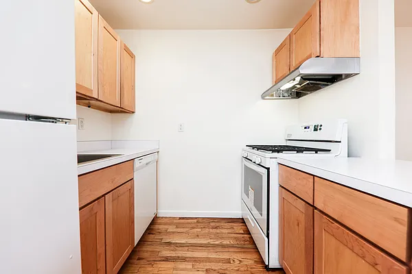 Rented by Oxford Property Group | media 6