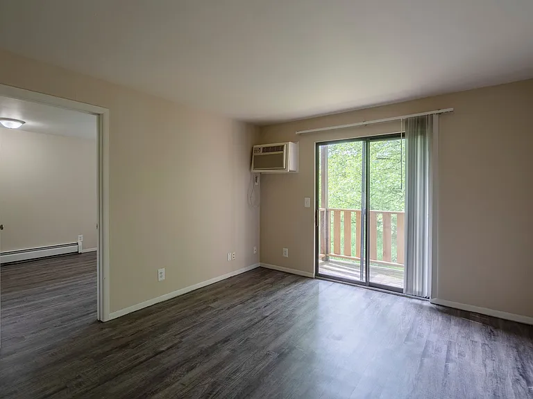 Oak Valley Apartments — Photo 35