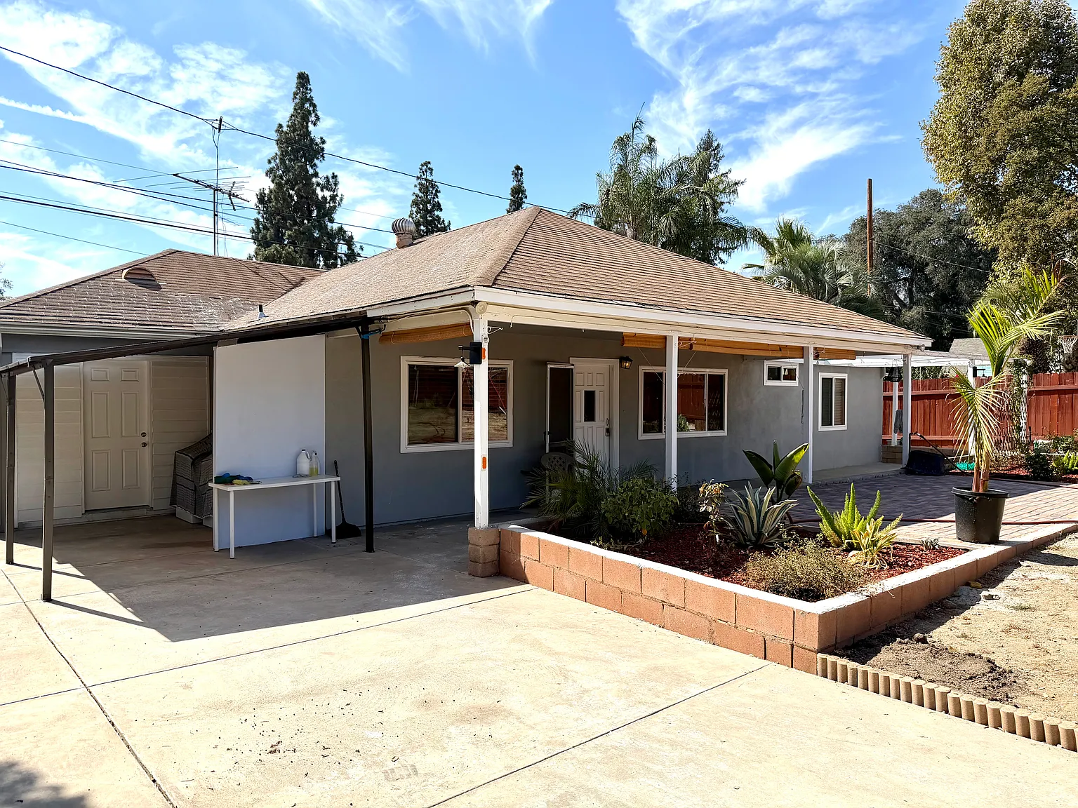 4 bed, 1388 sqft, $4,280 — Photo 2