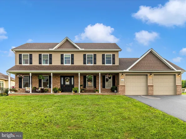 13617 Pulaski Dr, Hagerstown, MD 21742