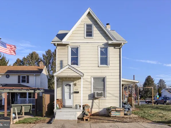 2217 S 3rd St, Steelton, PA 17113