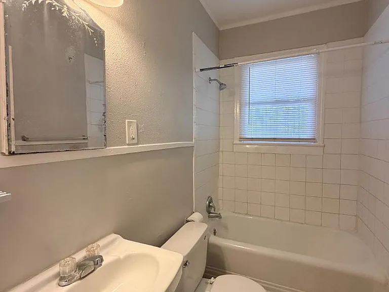 Unit Photo