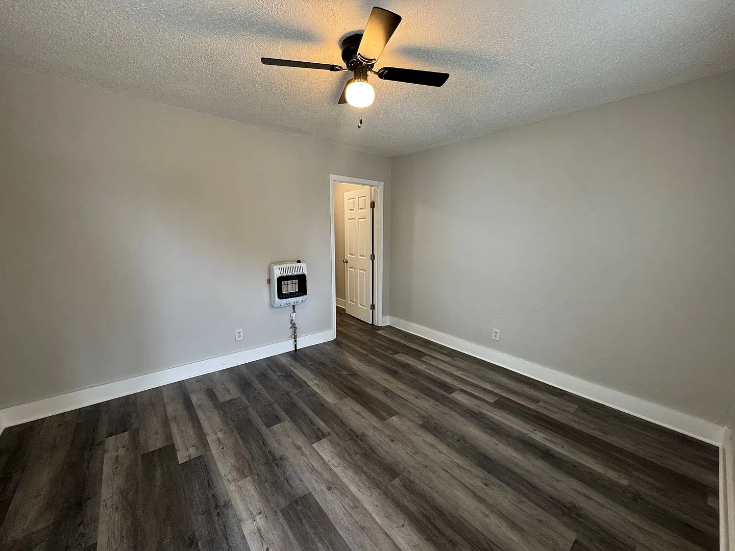 Cozy 1-Bedroom Home in Memphis-Comfort & Convenience! — Photo 3