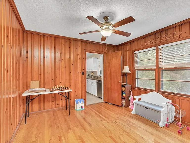 506 Acorn Ct — Photo 7