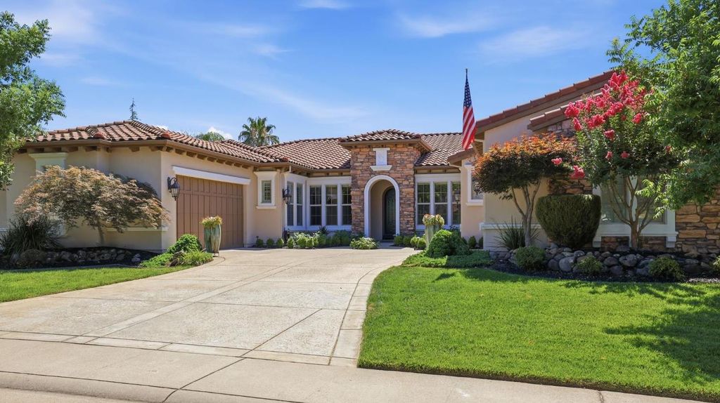 1926 Ladera Drive 2