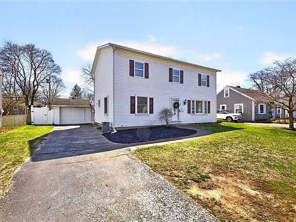 3rd image of 333 Brandon Rd