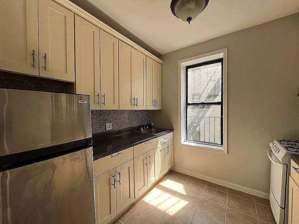 1st image of 148 W 142nd St APT 32