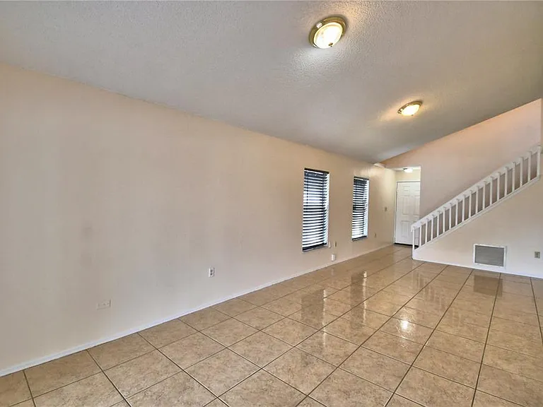 11701 Minto Ct — Photo 8