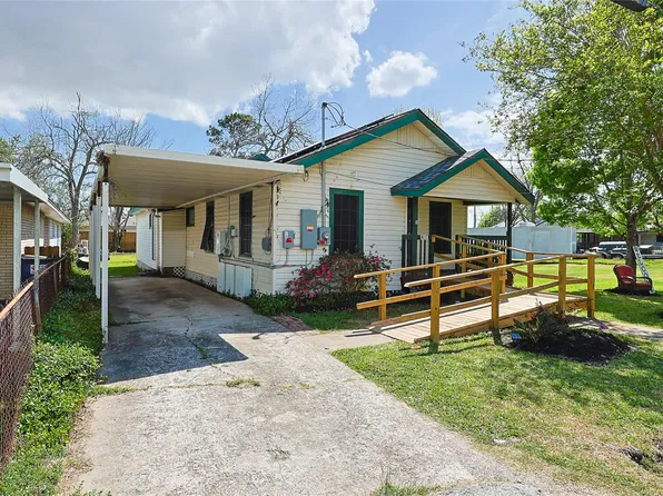 2410 Harris St, Baytown, TX 77521