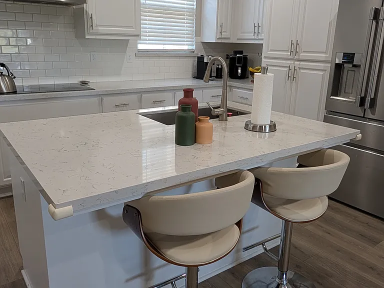 Double-quartz Counter Top with Island