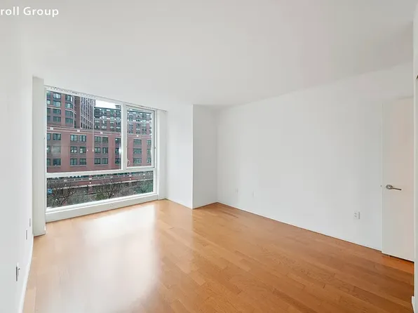 200 Chambers Street image 5 of 10