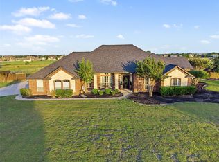 10500 Walnut Ln, Forney, TX 75126