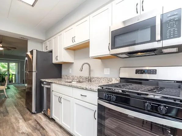 1426 W Allegheny Ave, Philadelphia, PA 19132