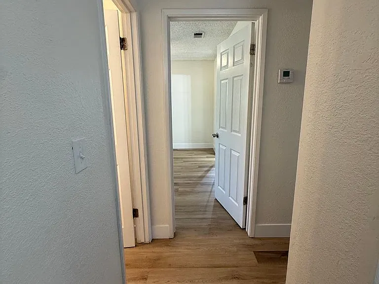Fairfax Rd 5701 — Photo 16