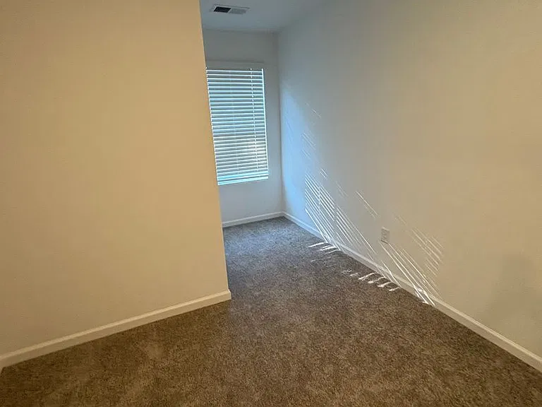 19 Napier Ct — Photo 15