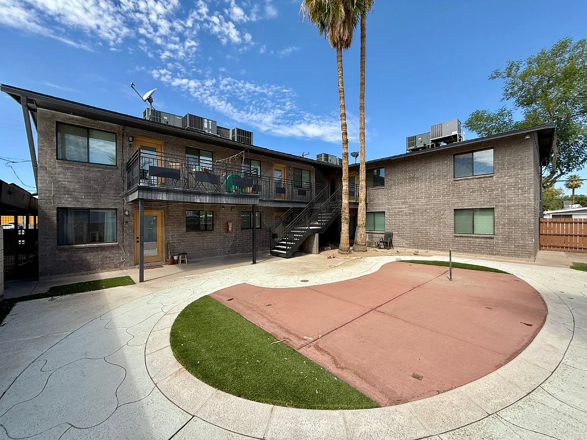 2 bed, 1.0 bath, 750 sqft, $1,150 — Photo 4