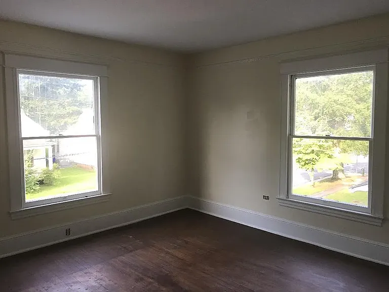 505 W Lenoir Ave — Photo 3