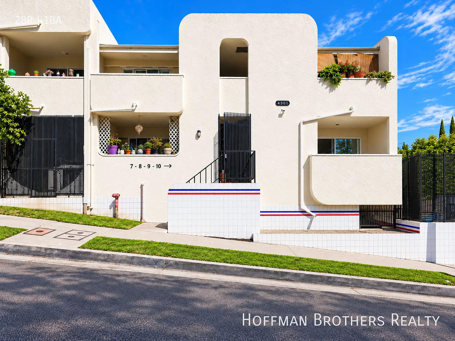 Remodeled 2BR with Central A/C, 2 Tandem Parking Spaces, Updated Kitchen & Utilities Included!! — Photo 3