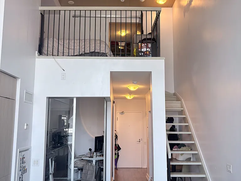 5 Hanna Ave #414 — Photo 8