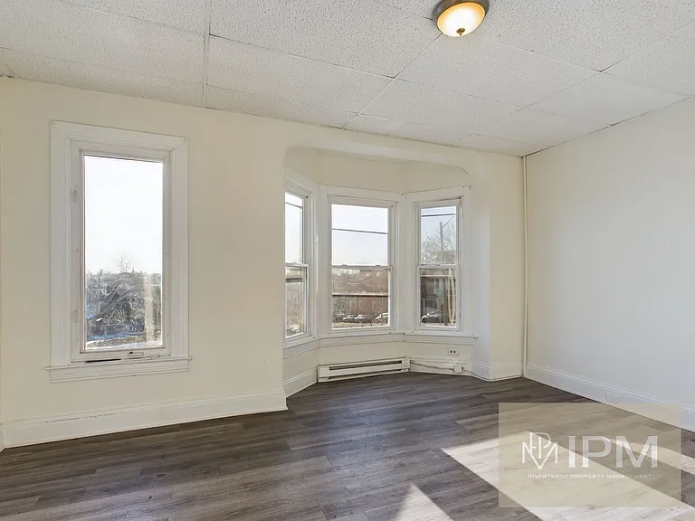 319 N Penn St — Photo 6