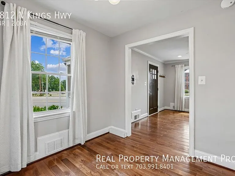 5812 N Kings Hwy — Photo 8