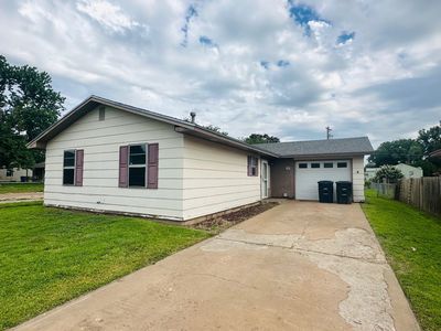 220 E Olive Ave, Enid, OK, 73701