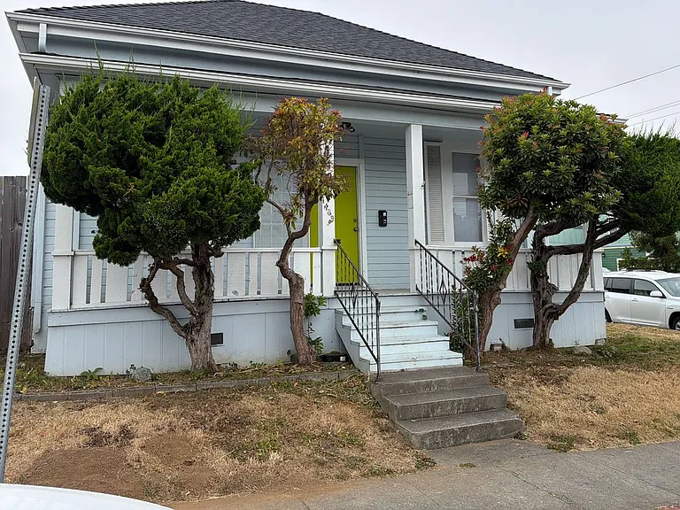 1489 G St — Photo 1