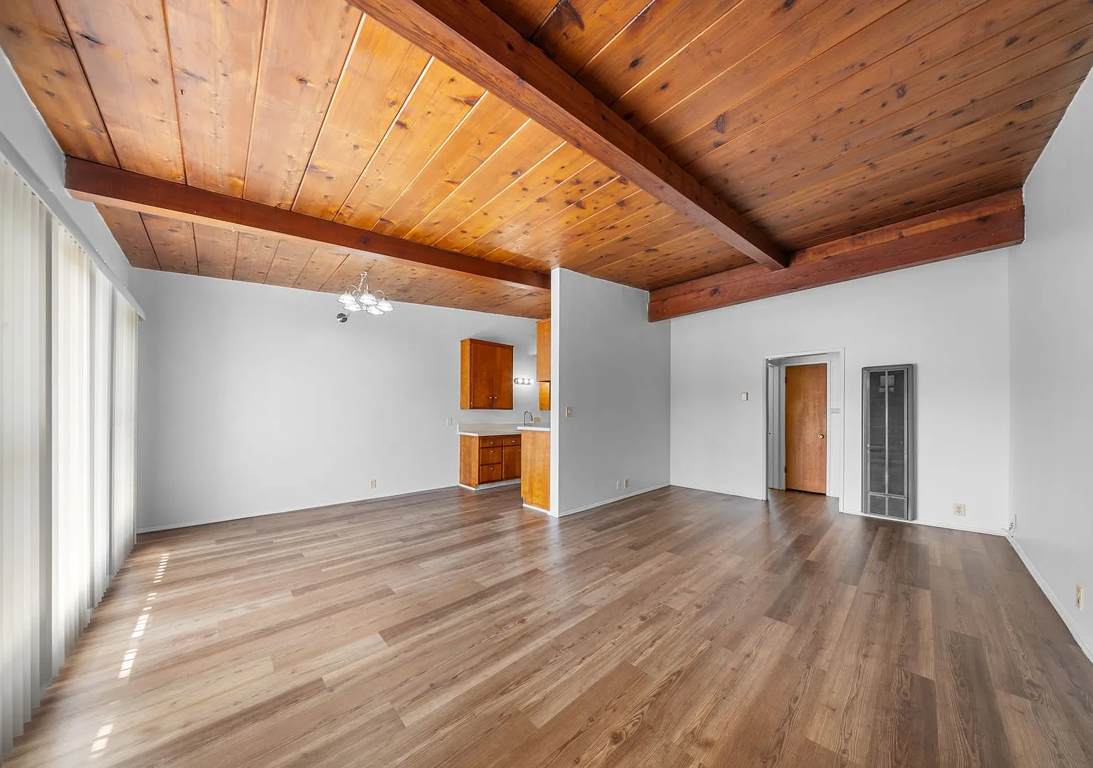 4122 Deeboyar Ave — Photo 4