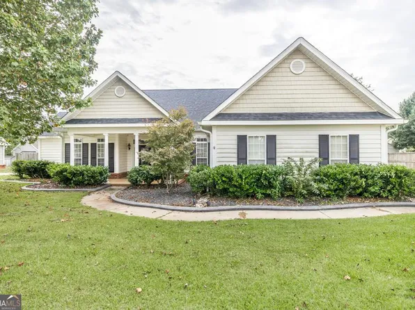 204 Lovorn Cir, Warner Robins, GA 31088