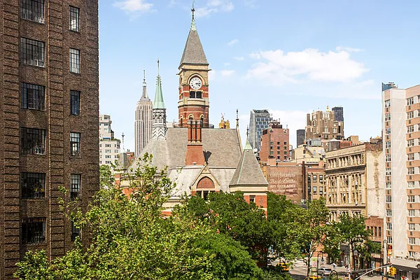 Rented by Dream NYC LLC | media 18