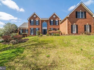 1716 Landon Hill Rd, Vienna, VA 22182