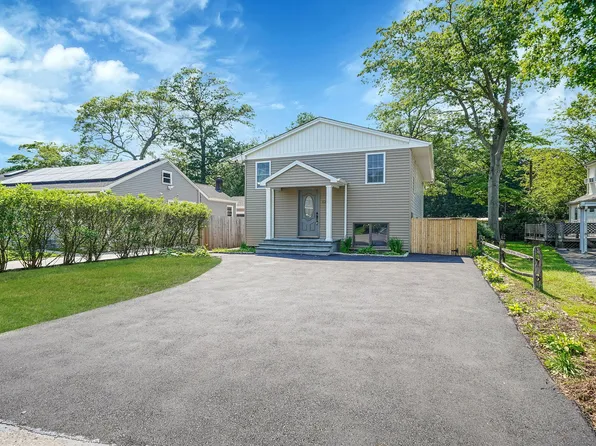 12 Bay Avenue, Ronkonkoma, NY 11779