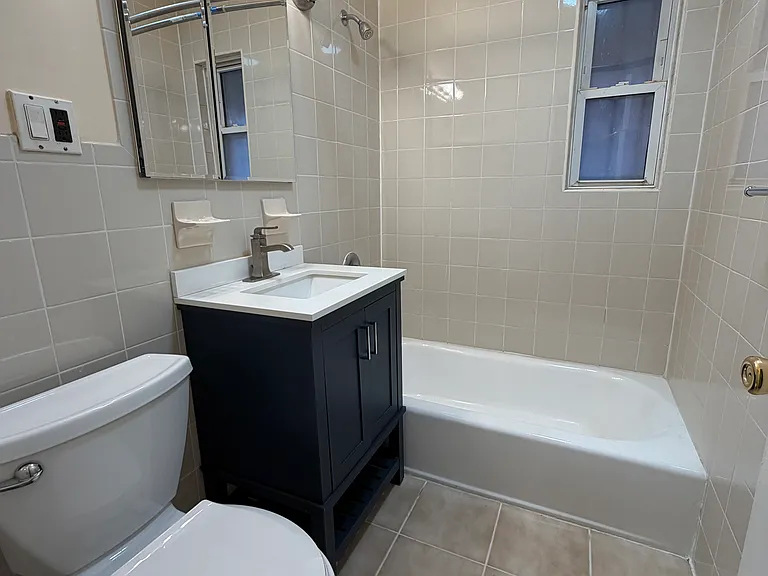 3248 Hone Ave #2 — Photo 4