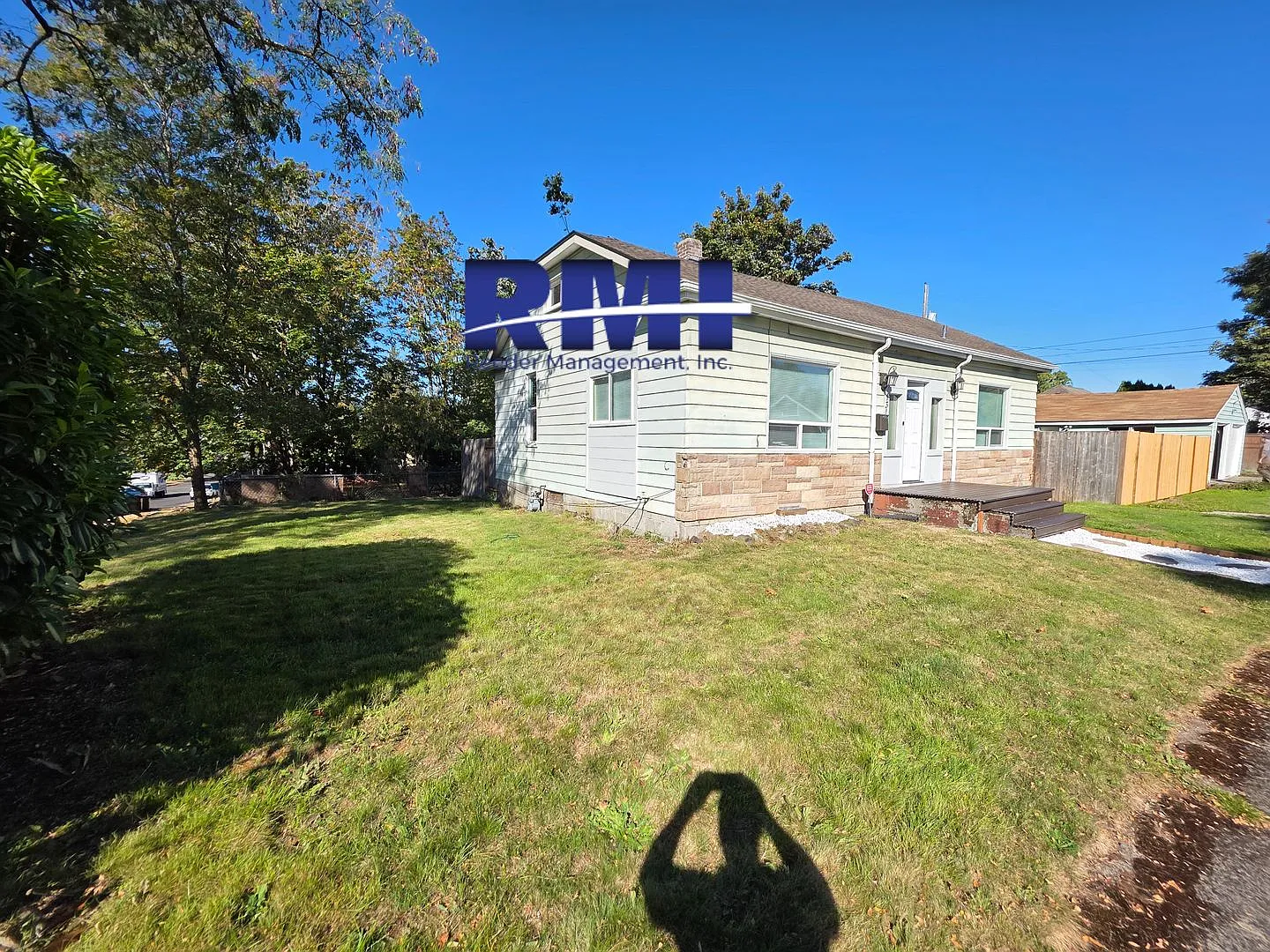 3 Bedroom Gem! — Photo 4