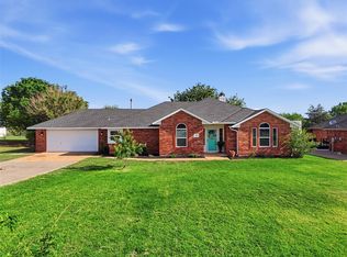 1213 Misty Dr NW, Piedmont, OK 73078