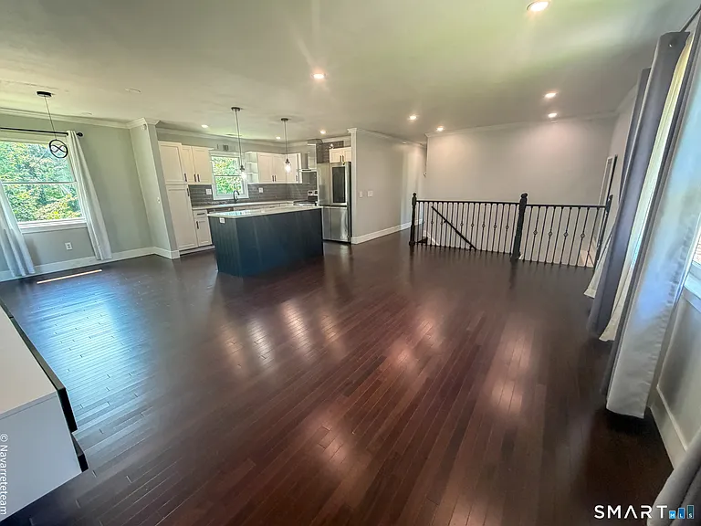 17 Kingsbury Rd — Photo 9
