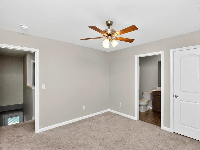 1017 Glen Marcus Dr — Photo 7