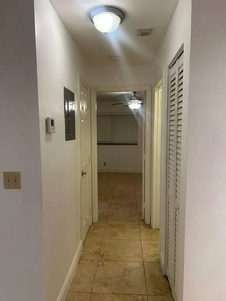 2 bed, 2.0 bath, 1027 sqft, $2,400 — Photo 2